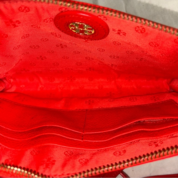 Tory Burch Vibrant Pebbled Red Large Clutch or Crossbody Bag EUC with Dusty - Picture 3 of 9